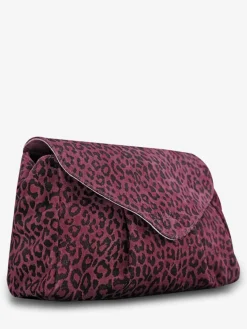 Suzon M Leopard
